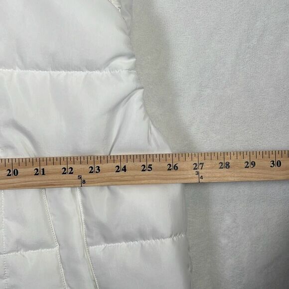 Nike Sportswear Classic Puffer‎ Therma-FIT Loose Vest White FB7679-100 Women's L - Picture 3 of 11